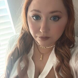 Meet your Posher, Halie